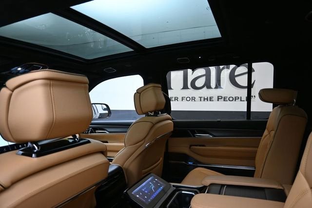 2023 Jeep Grand Wagoneer Series III