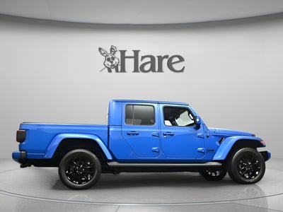 2022 Jeep Gladiator Overland