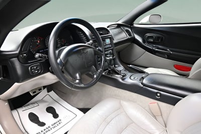 2004 Chevrolet Corvette Base