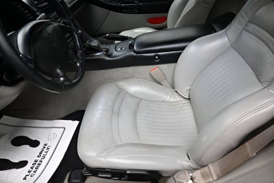 2004 Chevrolet Corvette Base