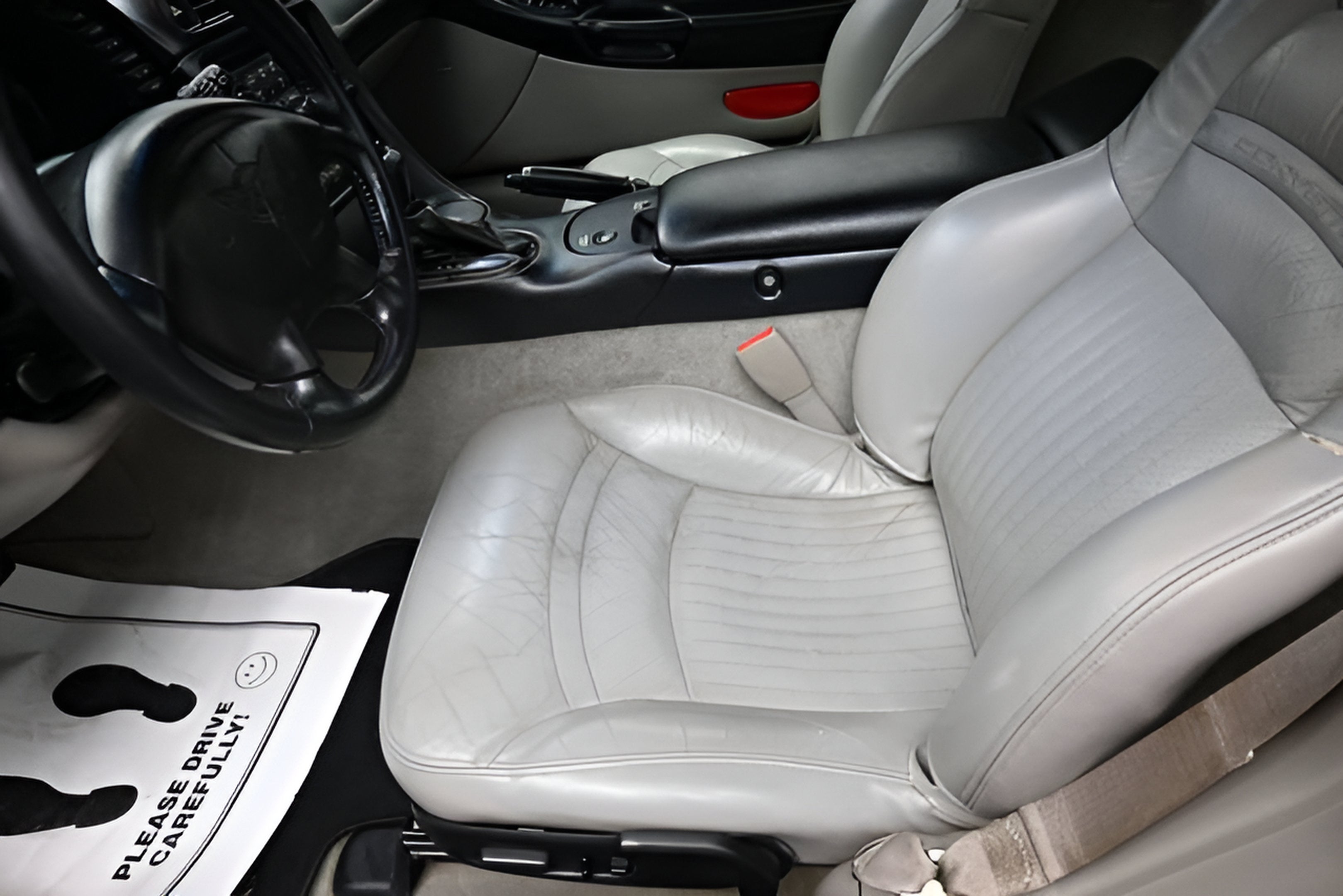 2004 Chevrolet Corvette Base