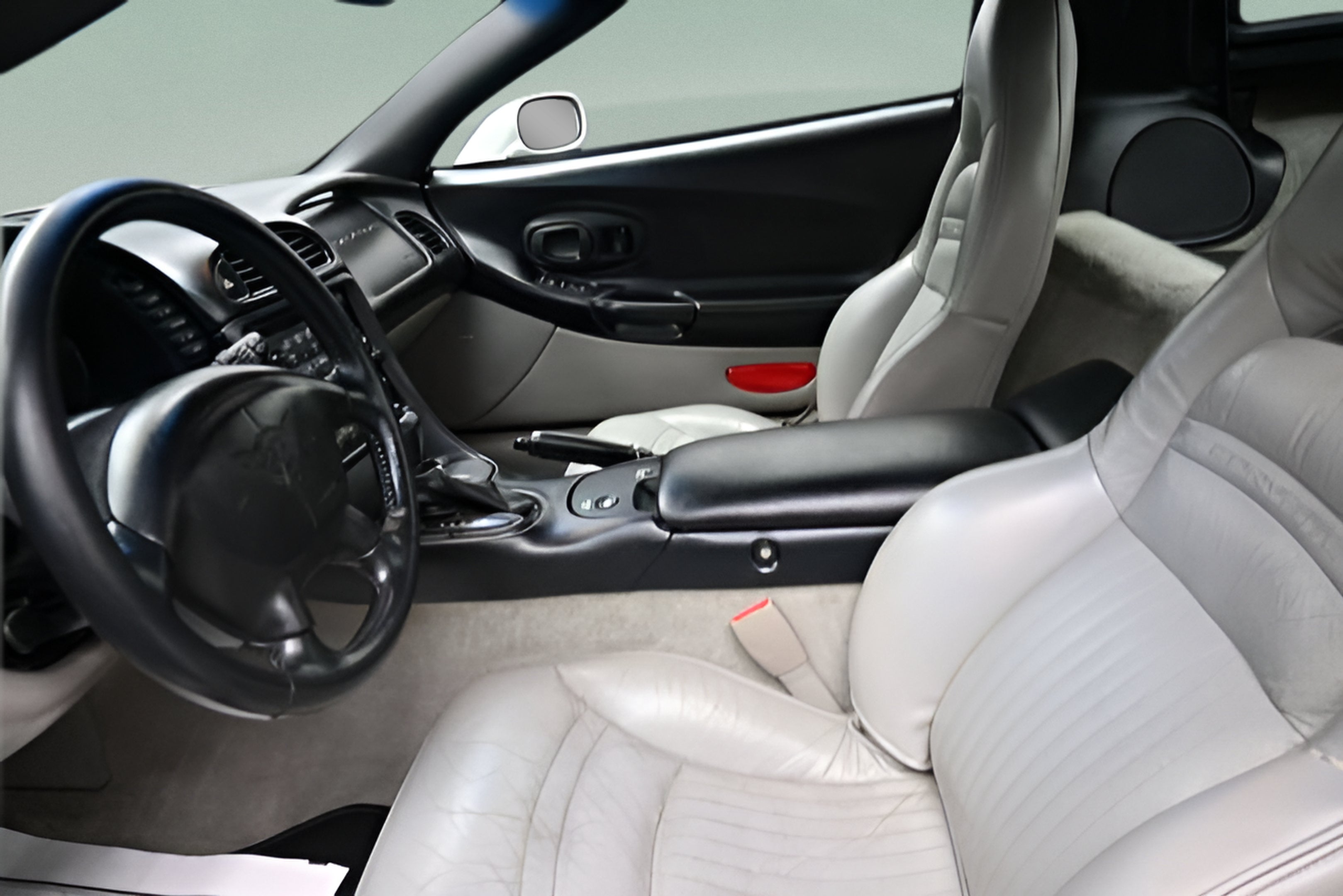 2004 Chevrolet Corvette Base