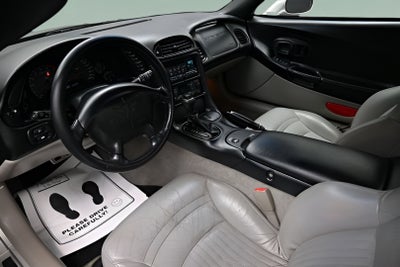 2004 Chevrolet Corvette Base