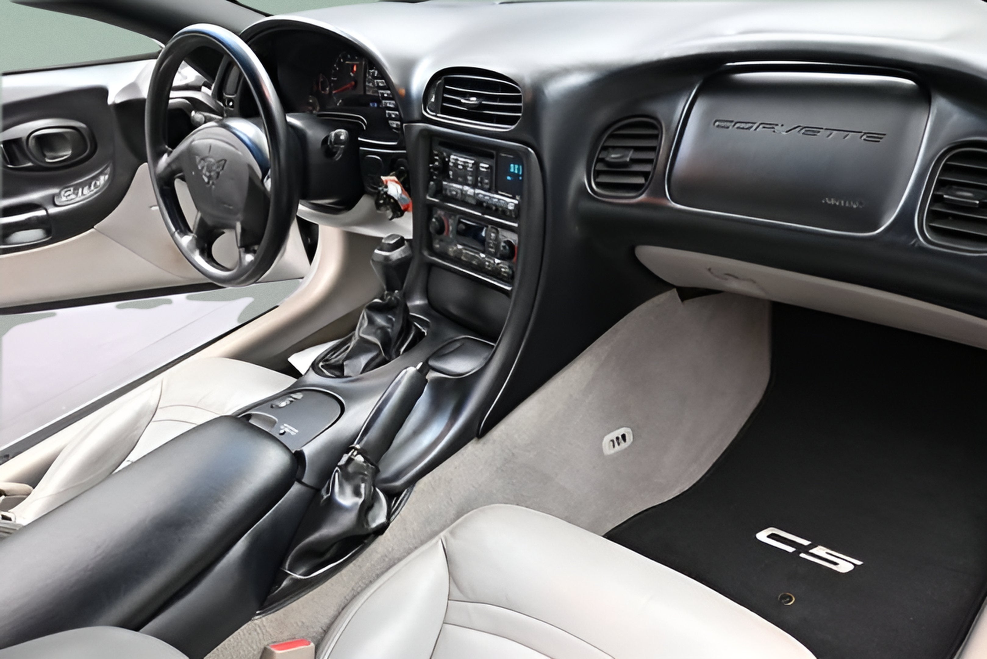 2004 Chevrolet Corvette Base