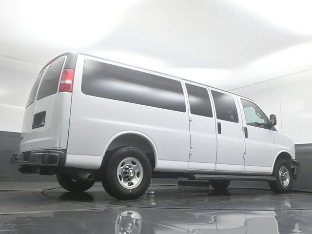 2025 Chevrolet Express 3500 LT Passenger