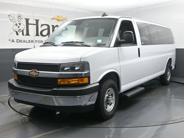 2025 Chevrolet Express 3500 LT Passenger