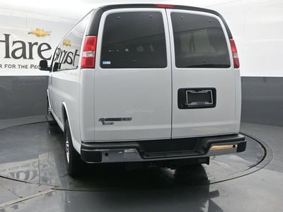 2025 Chevrolet Express 3500 LT Passenger