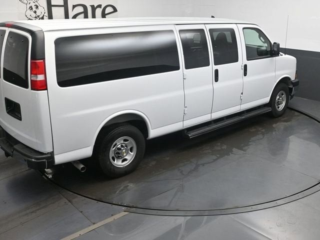 2025 Chevrolet Express 3500 LT Passenger