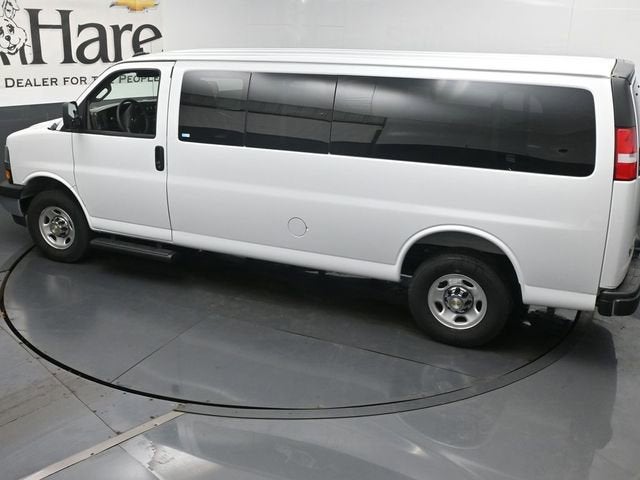 2025 Chevrolet Express 3500 LT Passenger