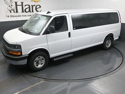 2025 Chevrolet Express 3500 LT Passenger