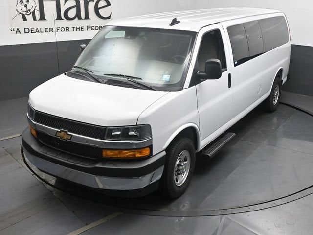 2025 Chevrolet Express 3500 LT Passenger