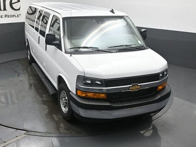 2025 Chevrolet Express 3500 LT Passenger