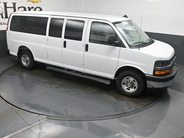 2025 Chevrolet Express 3500 LT Passenger