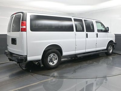 2025 Chevrolet Express 3500 LT Passenger
