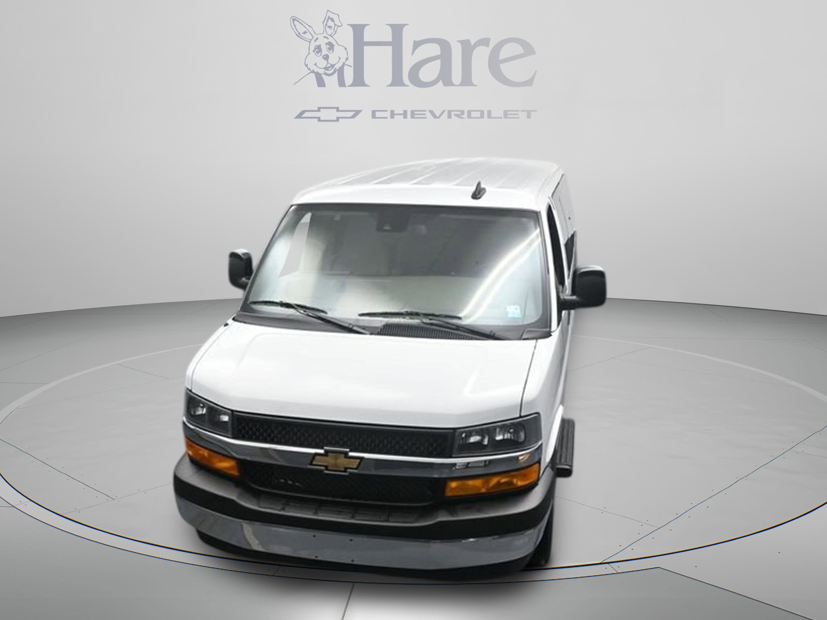 2025 Chevrolet Express 3500 LT Passenger