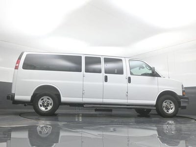 2025 Chevrolet Express 3500 LT Passenger