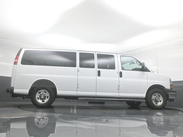 2025 Chevrolet Express 3500 LT Passenger