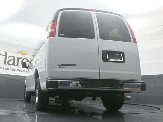 2025 Chevrolet Express 3500 LT Passenger