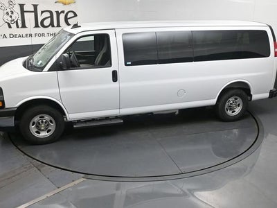 2025 Chevrolet Express 3500 LT Passenger