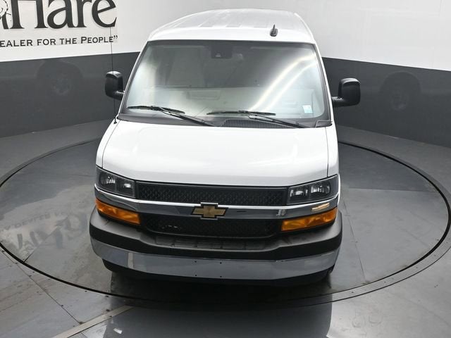 2025 Chevrolet Express 3500 LT Passenger