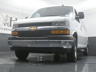 2025 Chevrolet Express 3500 LT Passenger