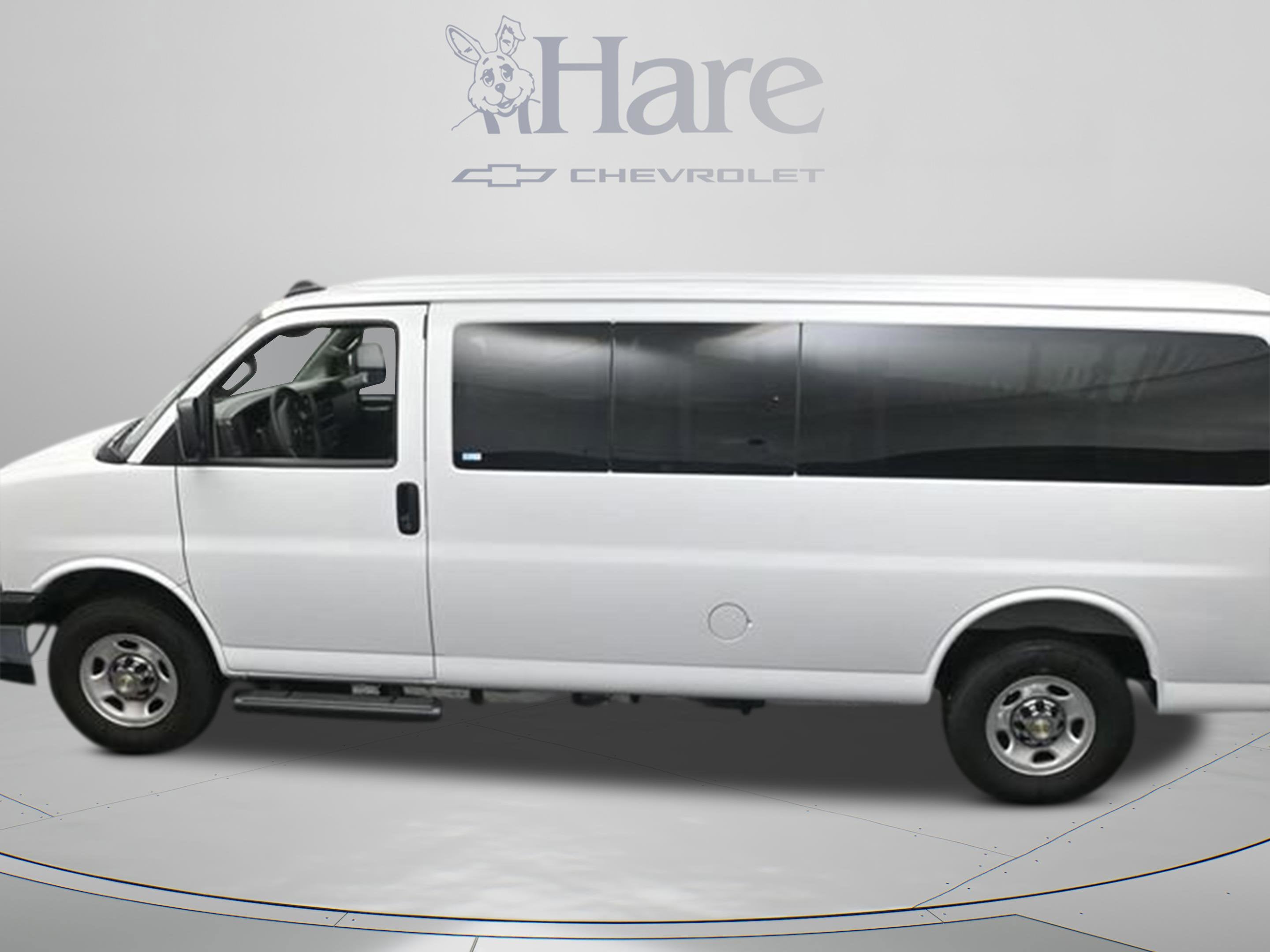 2025 Chevrolet Express 3500 LT Passenger