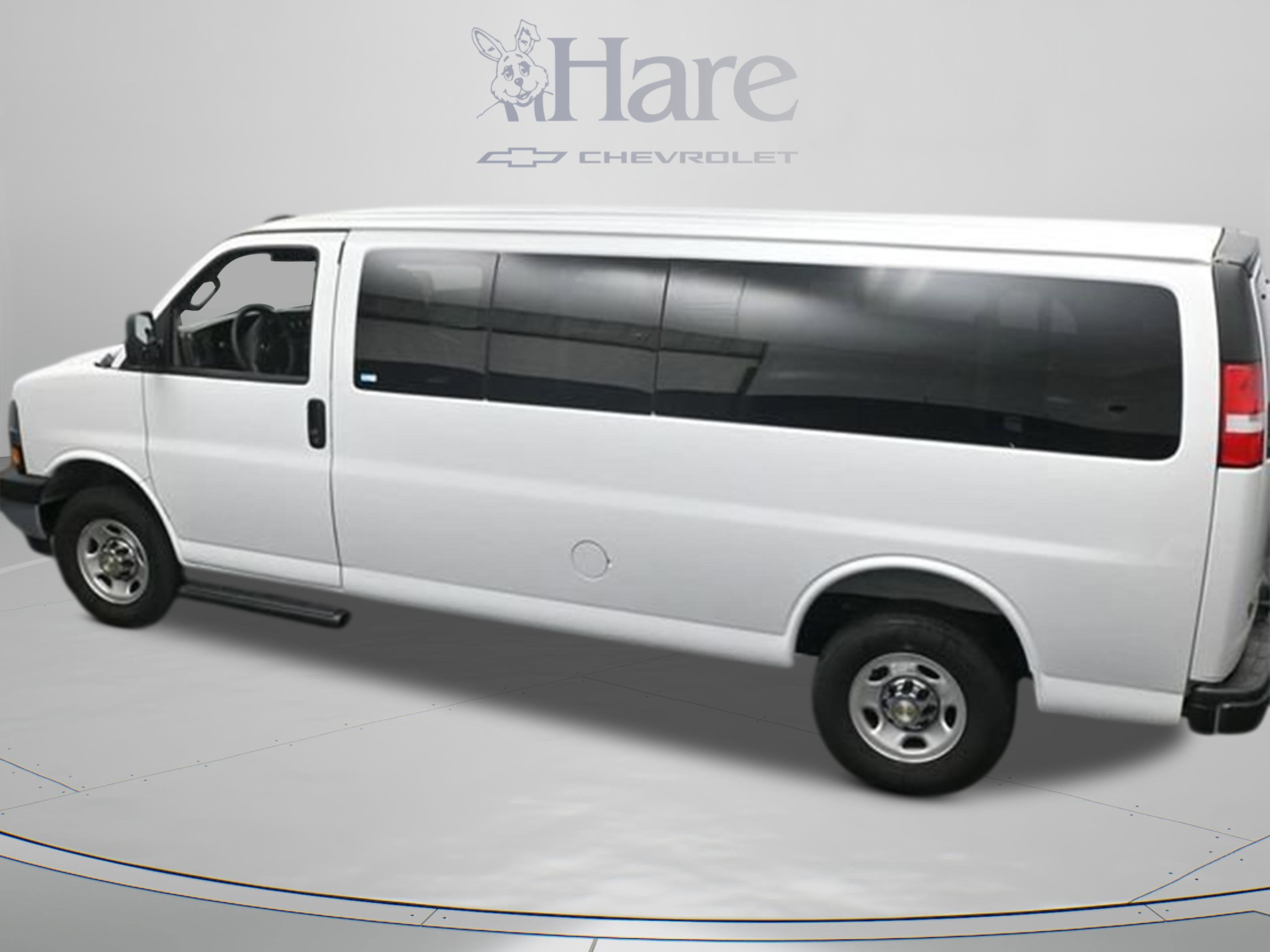 2025 Chevrolet Express 3500 LT Passenger