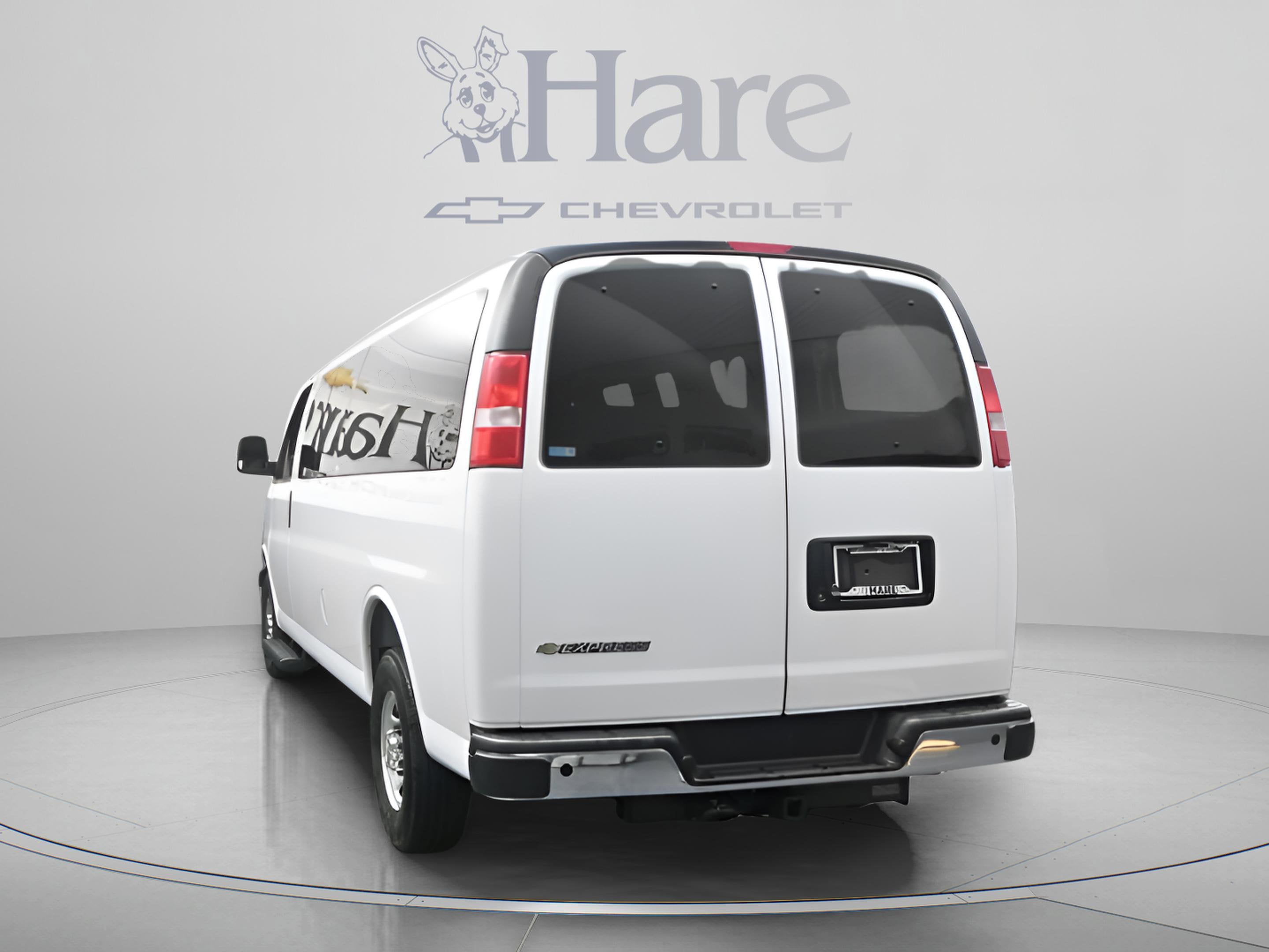 2025 Chevrolet Express 3500 LT Passenger