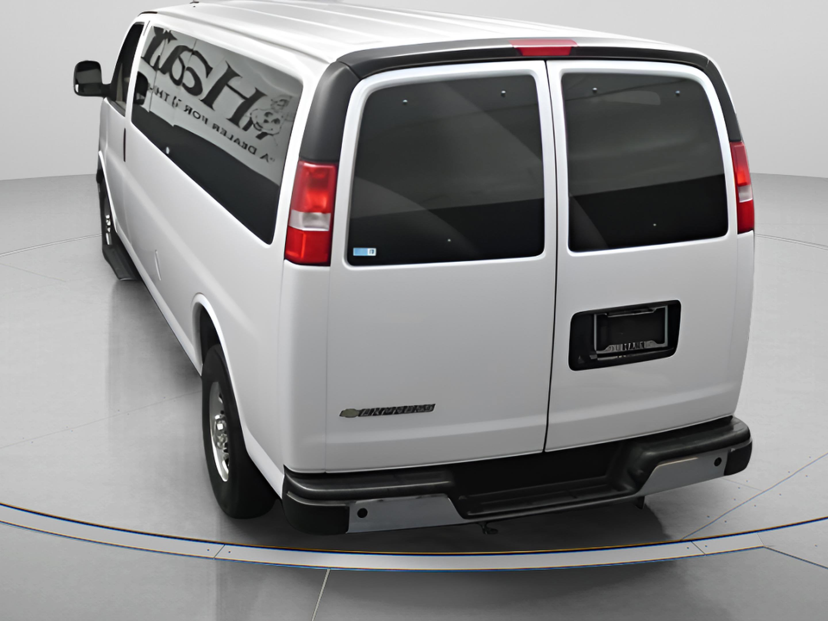 2025 Chevrolet Express 3500 LT Passenger