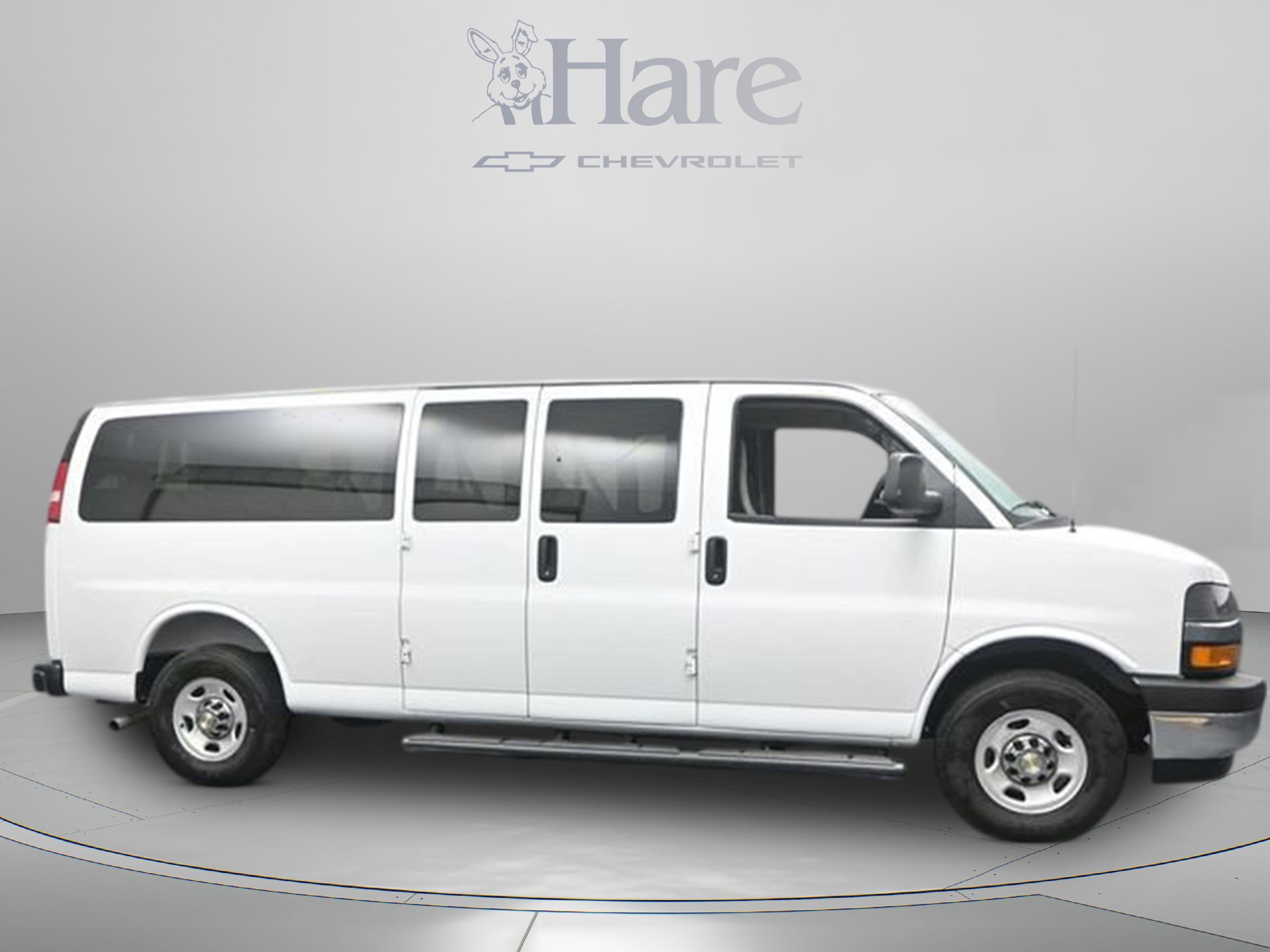 2025 Chevrolet Express 3500 LT Passenger