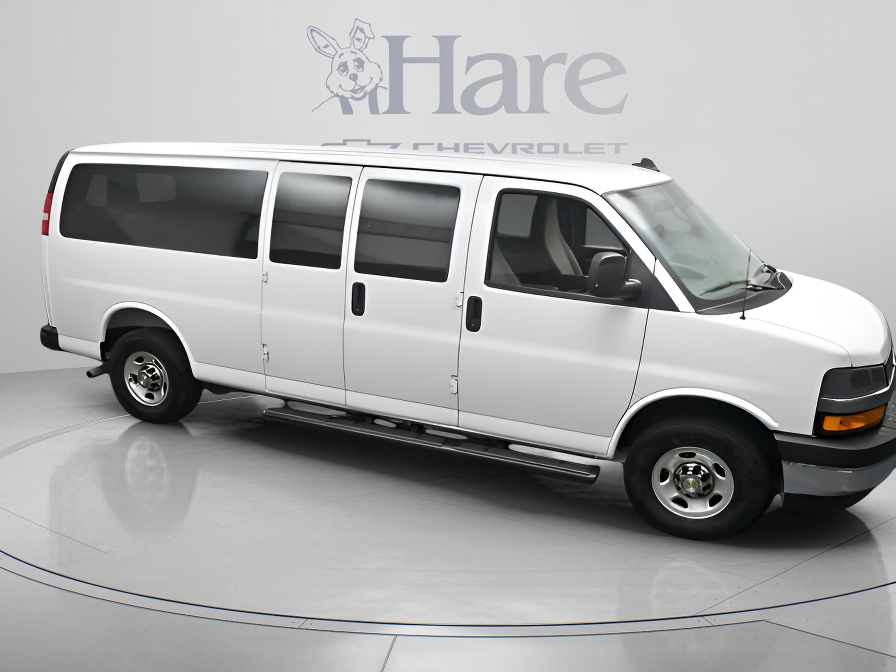 2025 Chevrolet Express 3500 LT Passenger