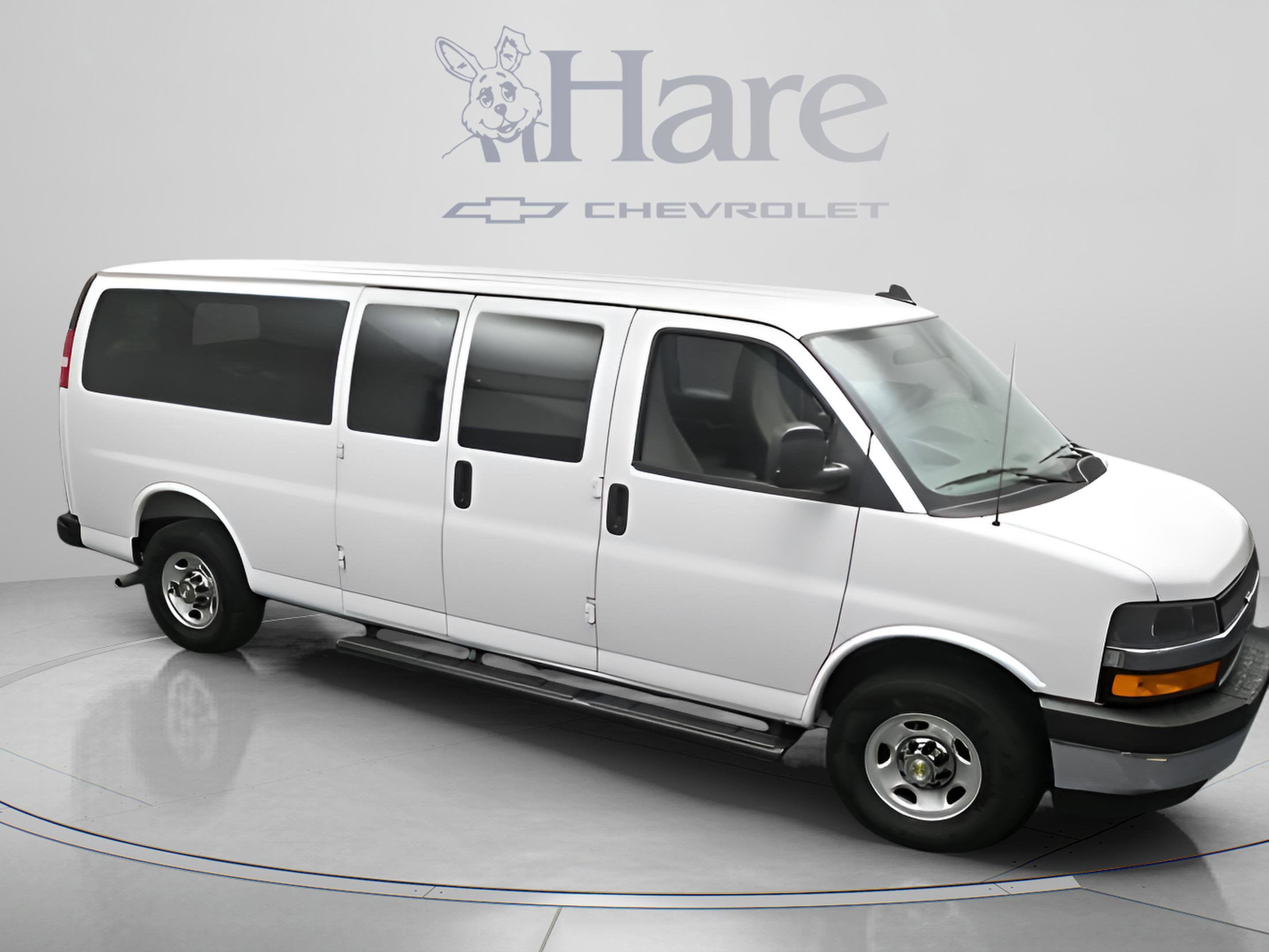 2025 Chevrolet Express 3500 LT Passenger