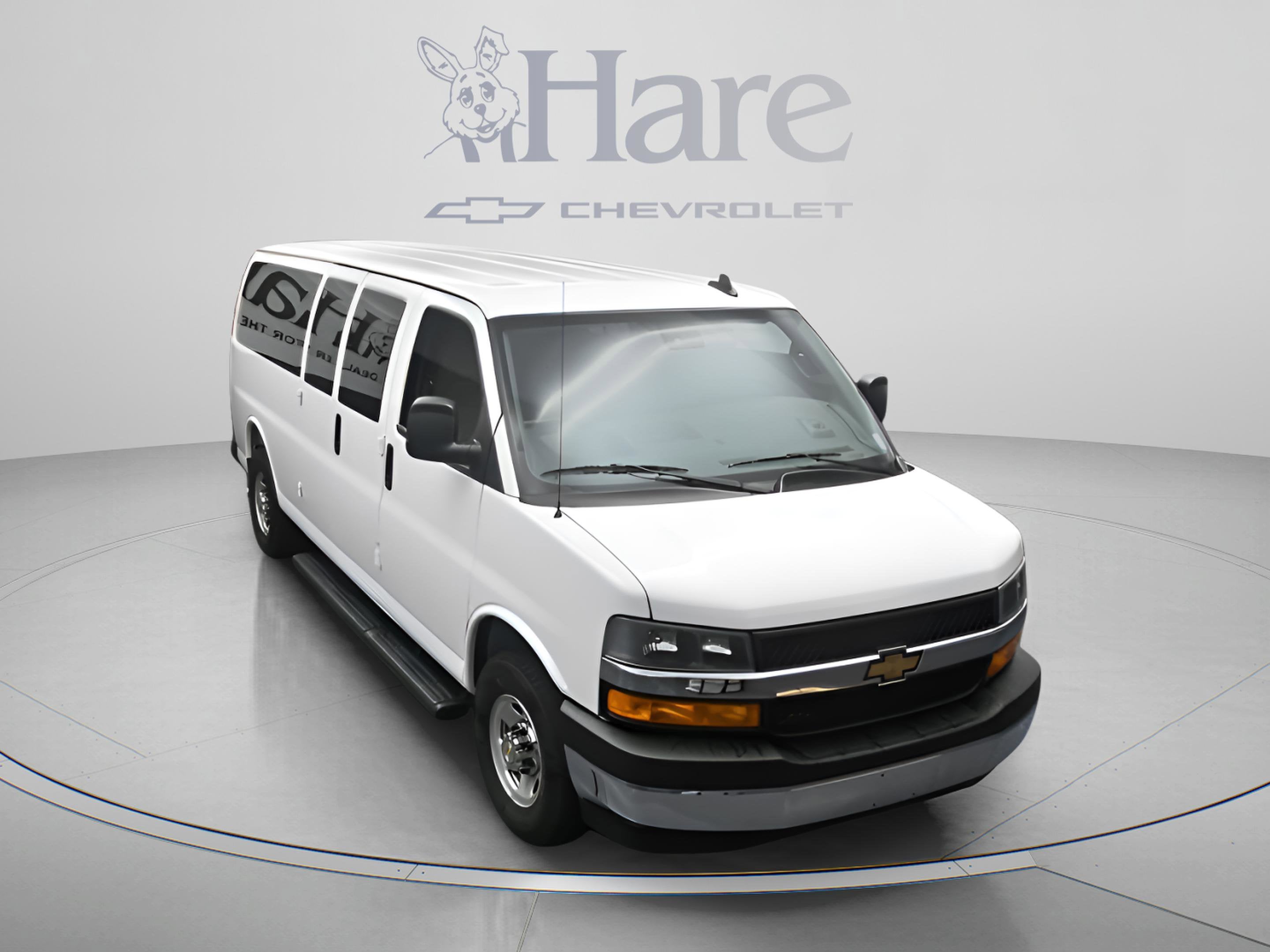 2025 Chevrolet Express 3500 LT Passenger