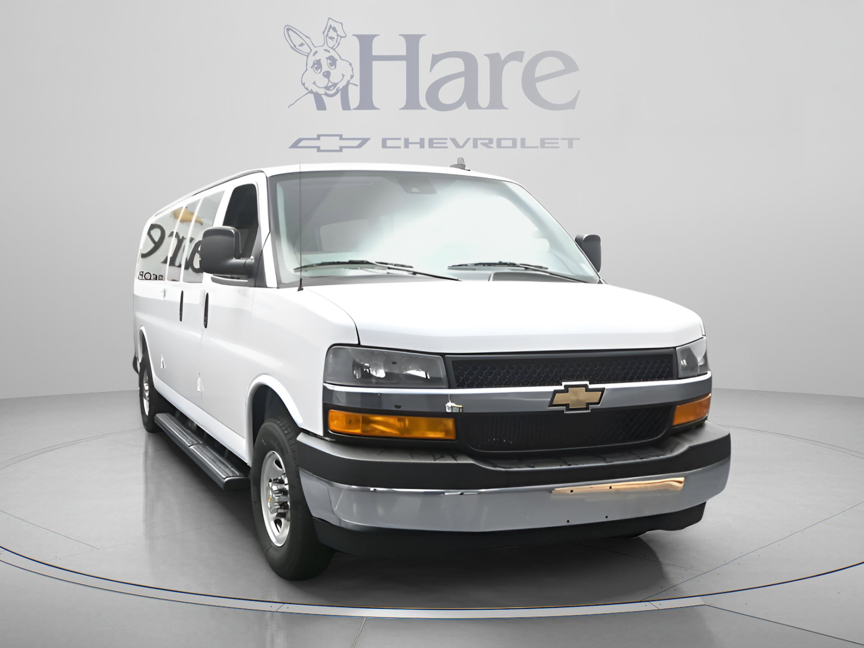 2025 Chevrolet Express 3500 LT Passenger