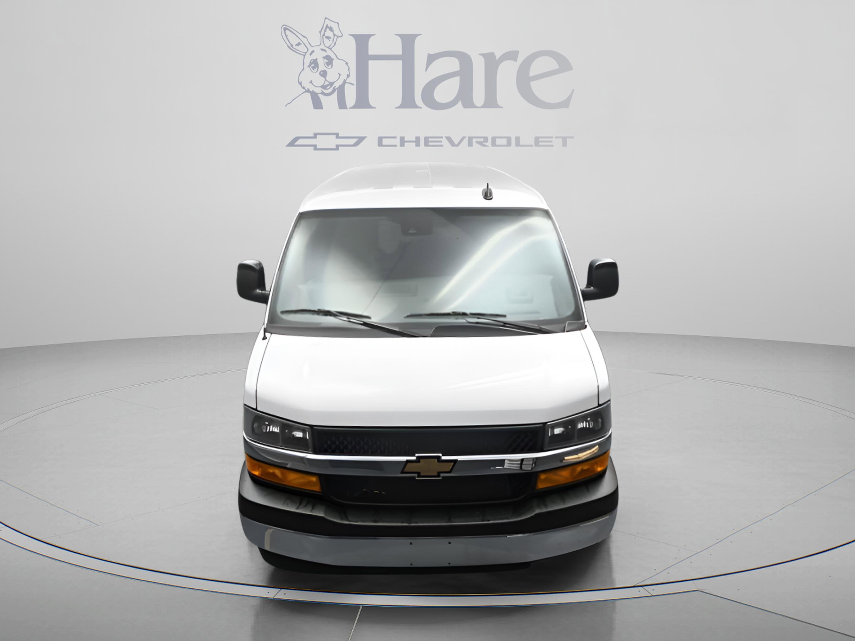 2025 Chevrolet Express 3500 LT Passenger