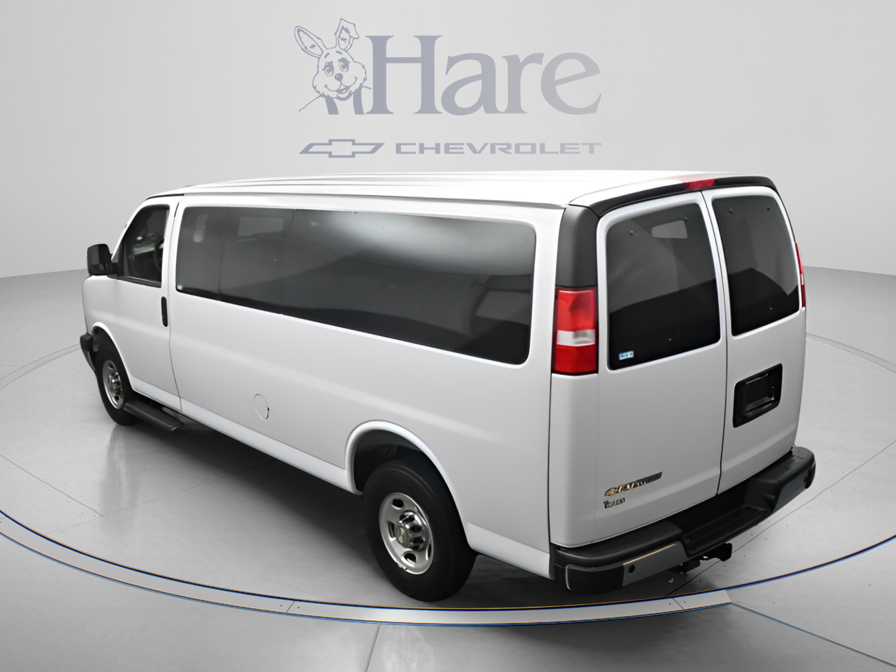 2025 Chevrolet Express 3500 LT Passenger