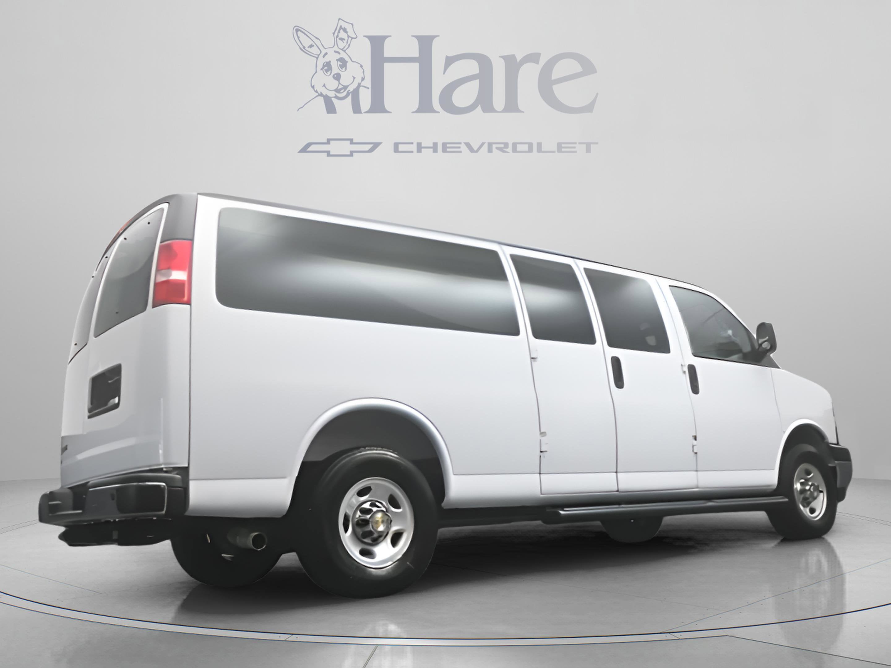 2025 Chevrolet Express 3500 LT Passenger