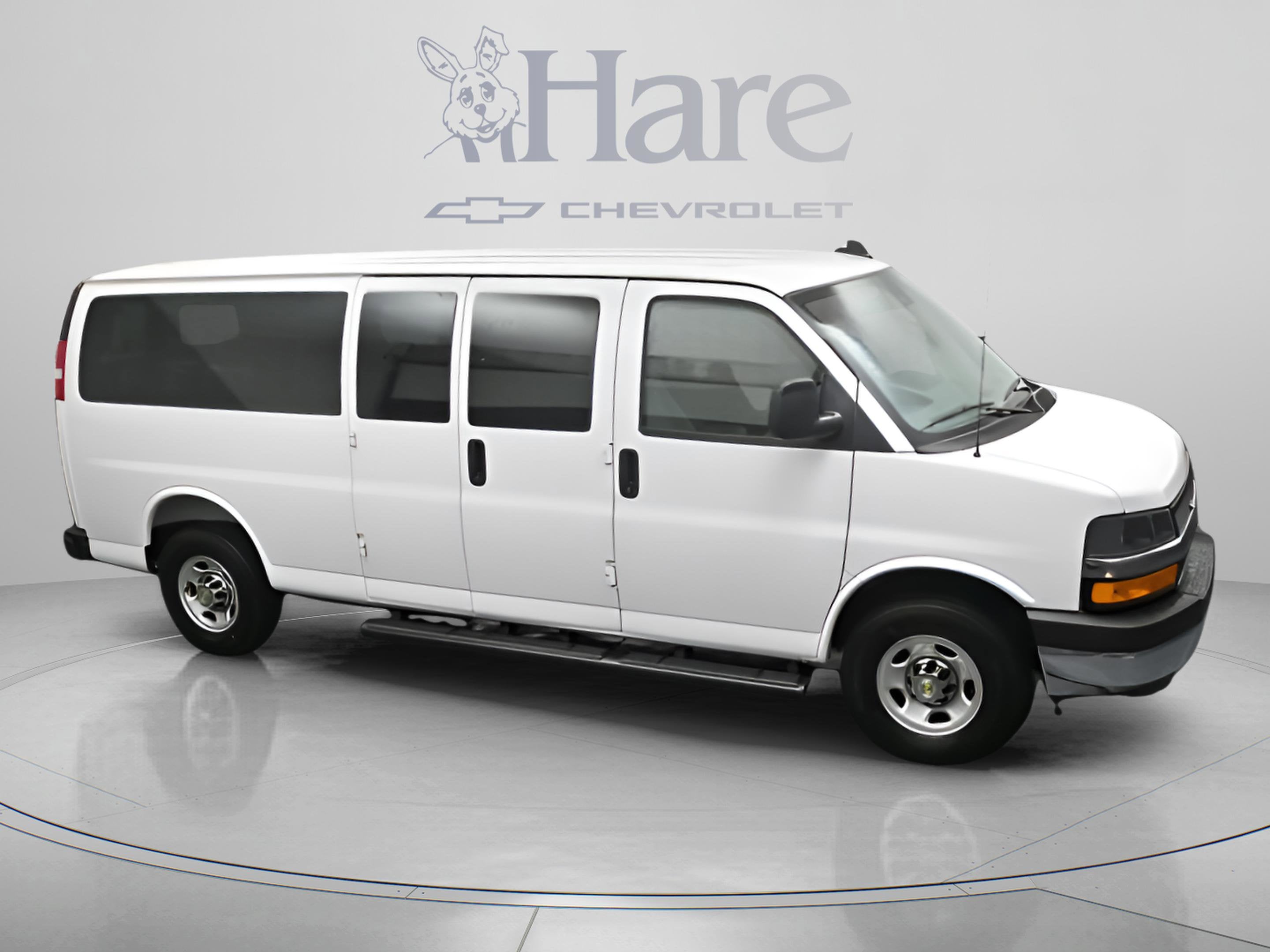 2025 Chevrolet Express 3500 LT Passenger