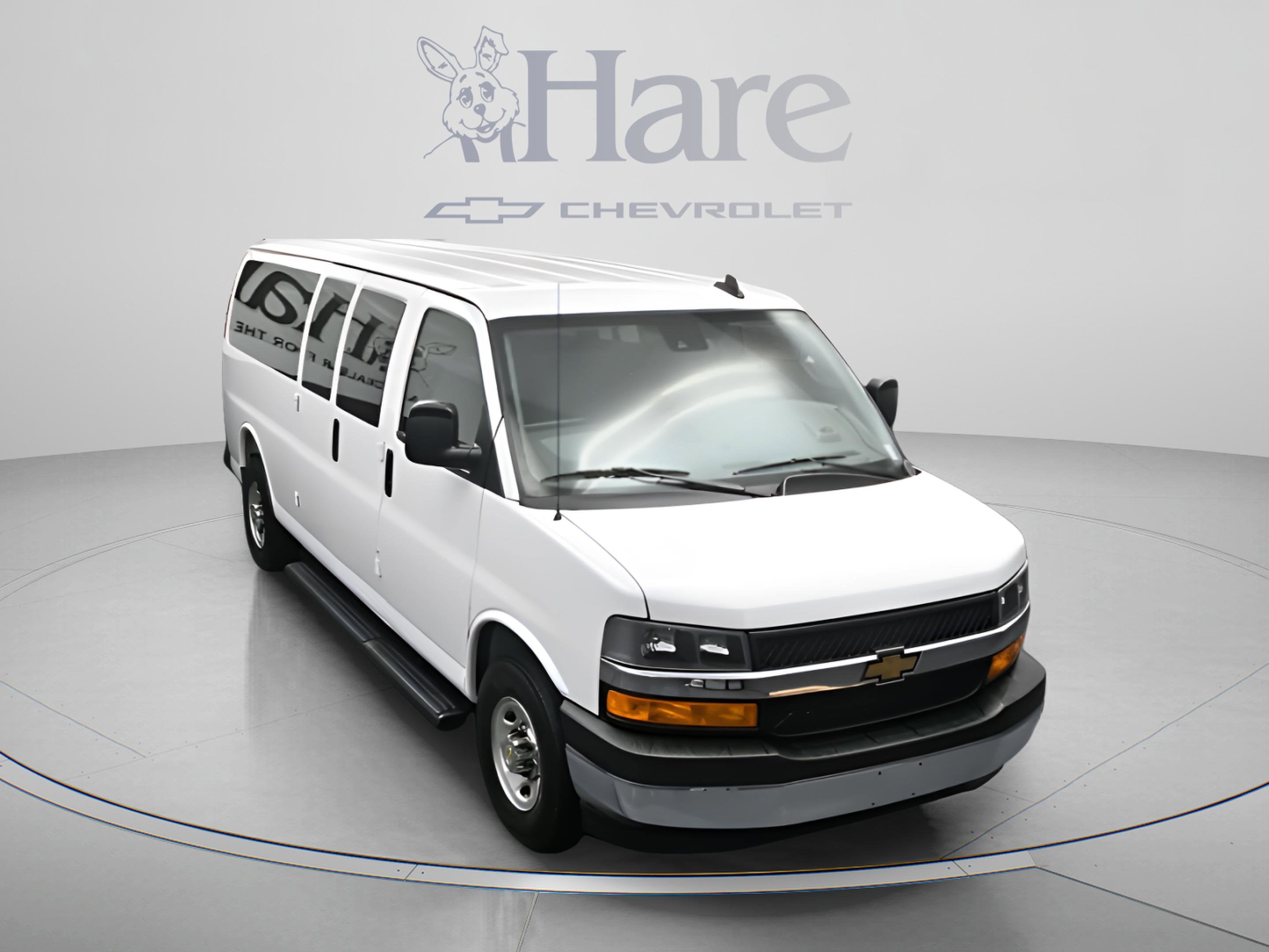 2025 Chevrolet Express 3500 LT Passenger