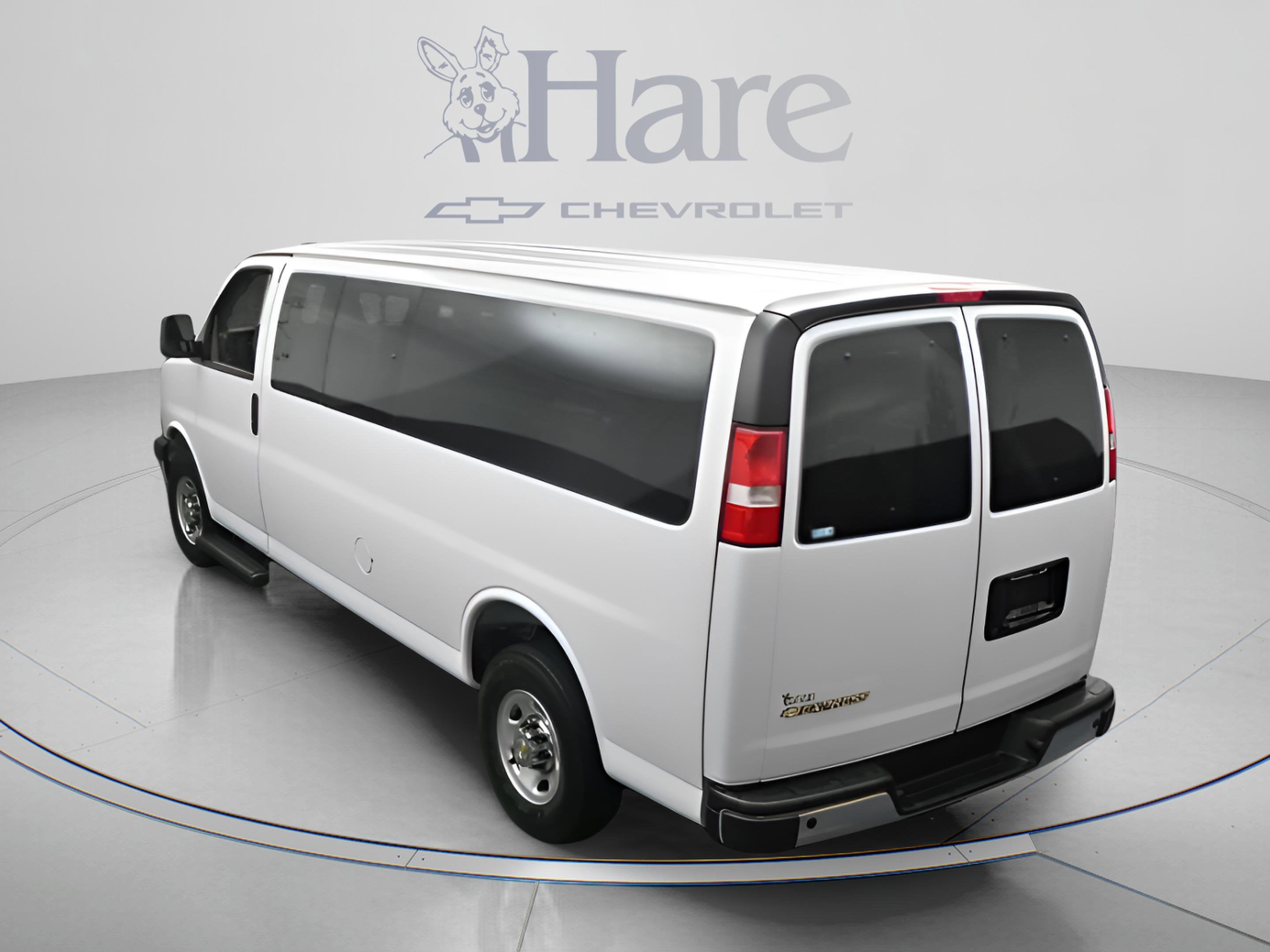2025 Chevrolet Express 3500 LT Passenger