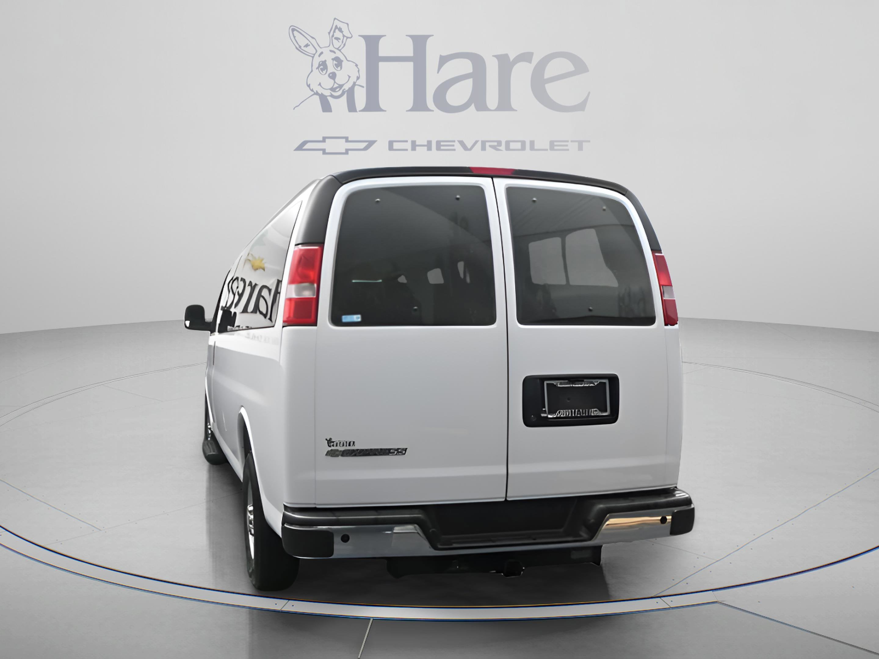 2025 Chevrolet Express 3500 LT Passenger