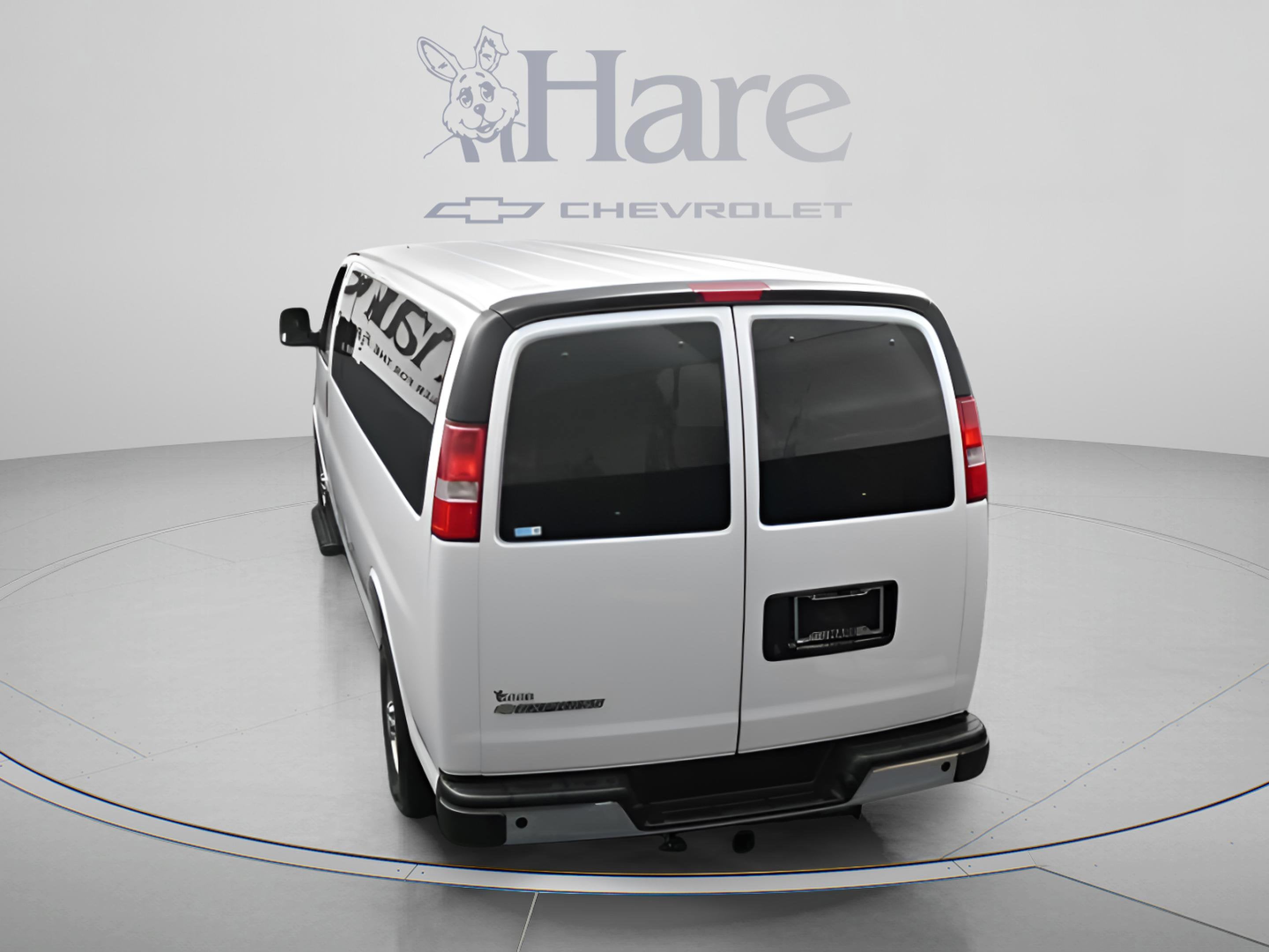 2025 Chevrolet Express 3500 LT Passenger