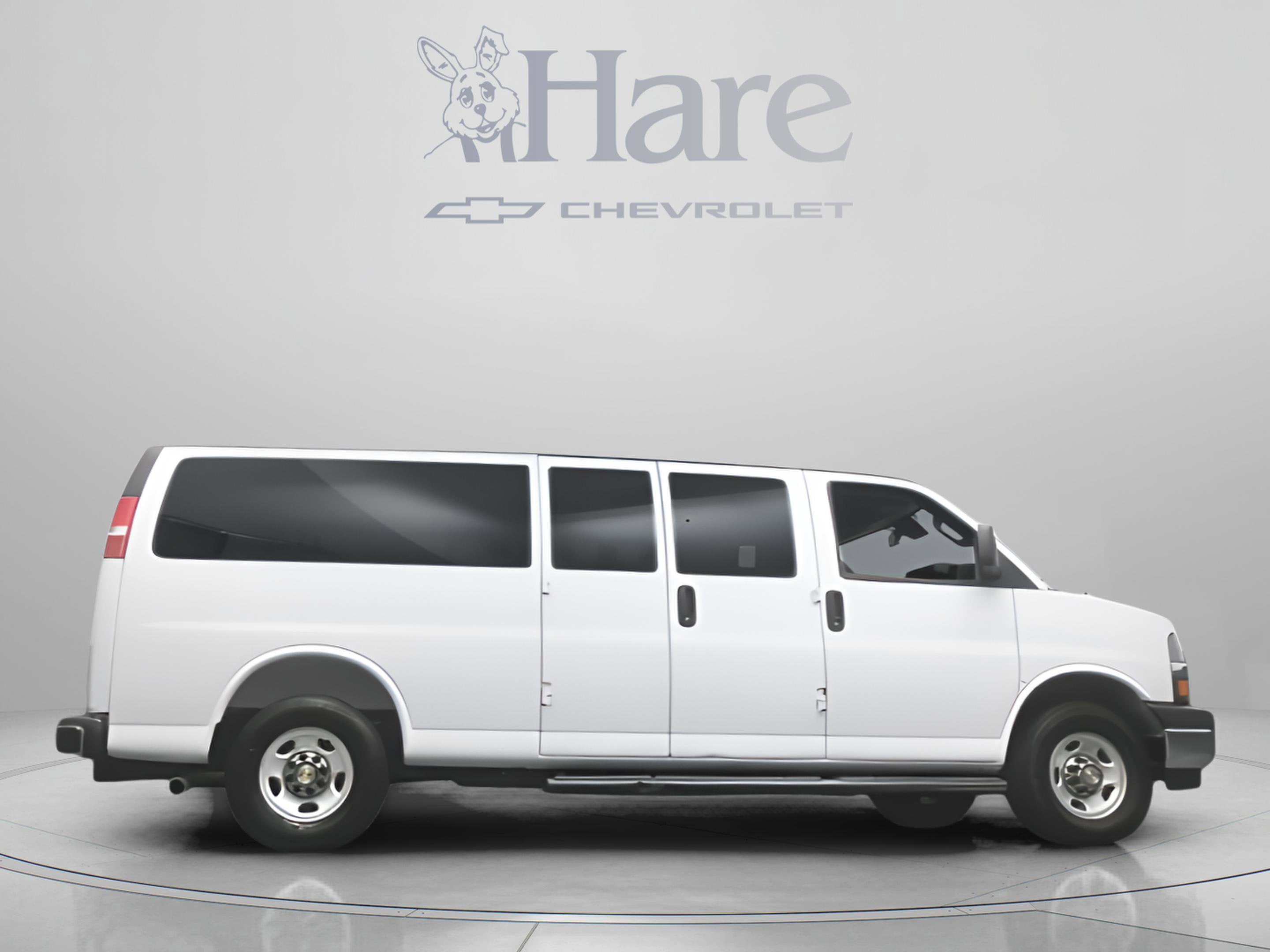 2025 Chevrolet Express 3500 LT Passenger