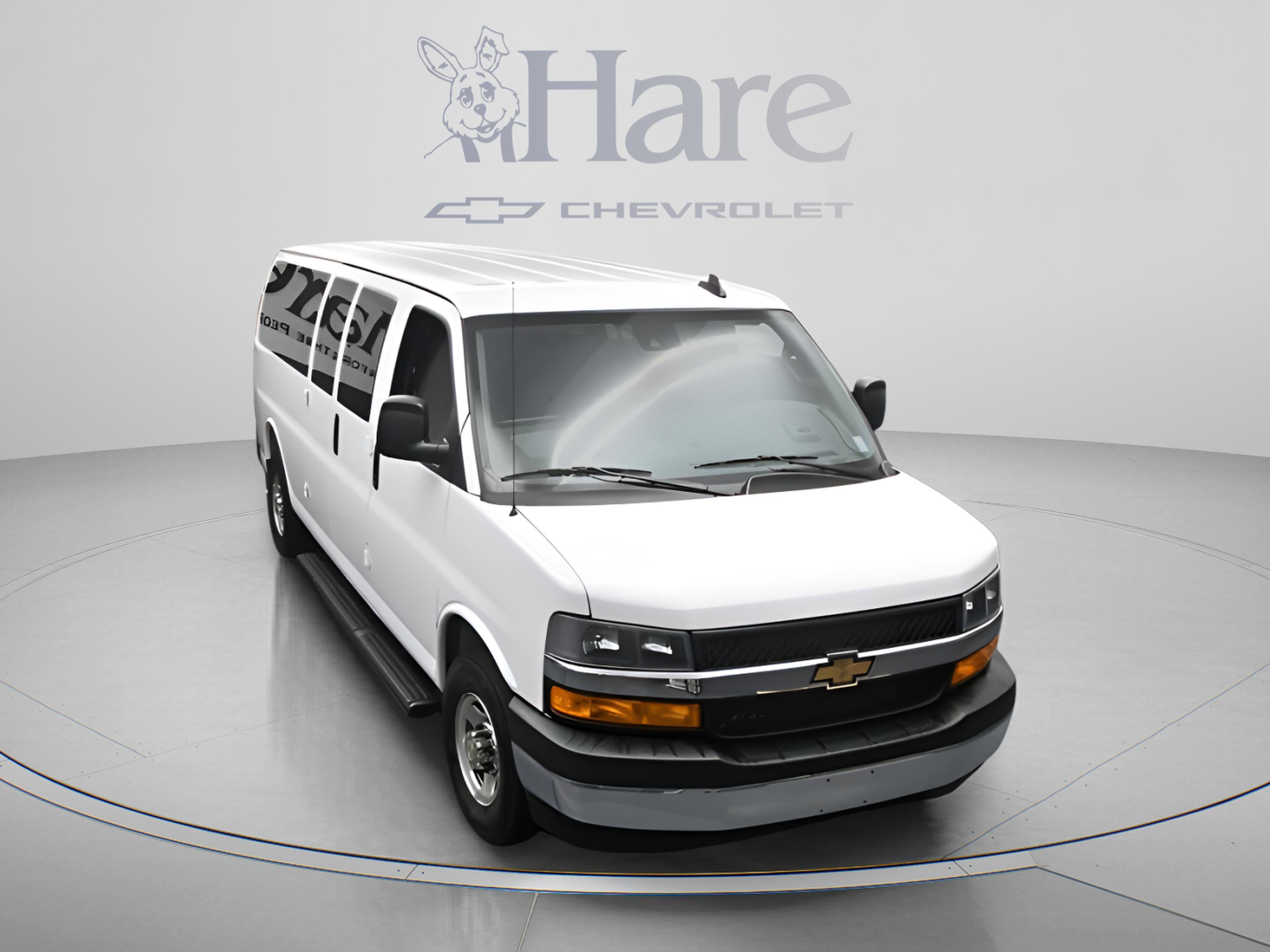 2025 Chevrolet Express 3500 LT Passenger