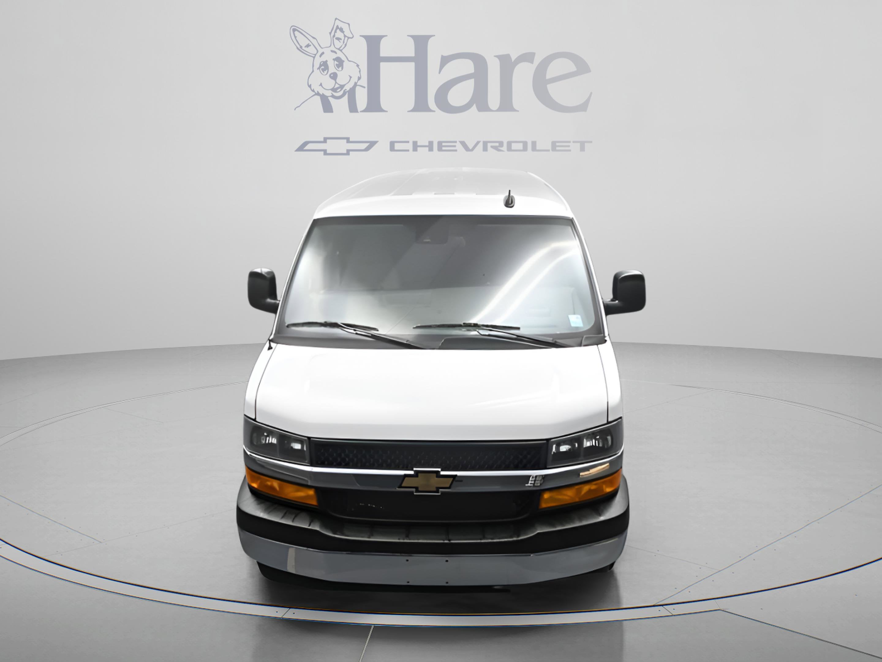 2025 Chevrolet Express 3500 LT Passenger