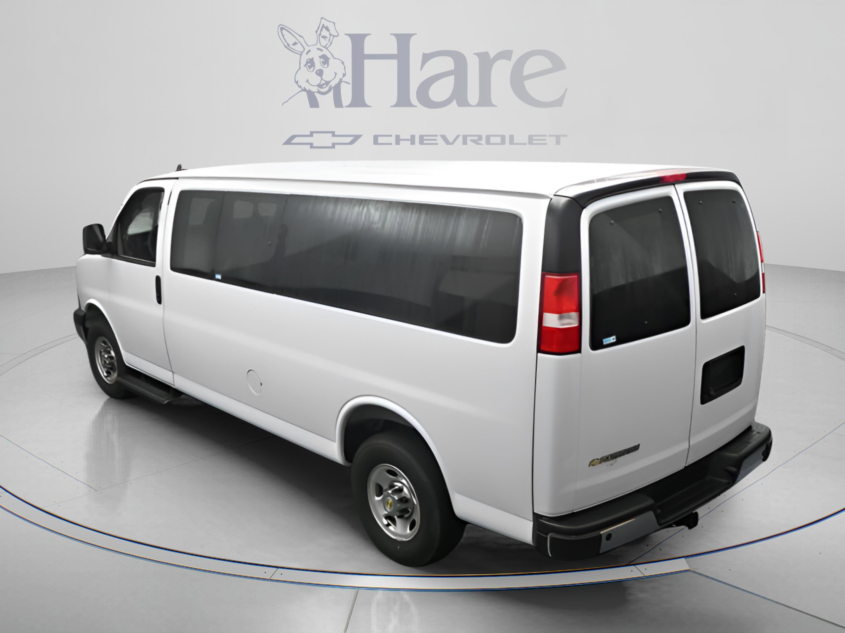 2025 Chevrolet Express 3500 LT Passenger