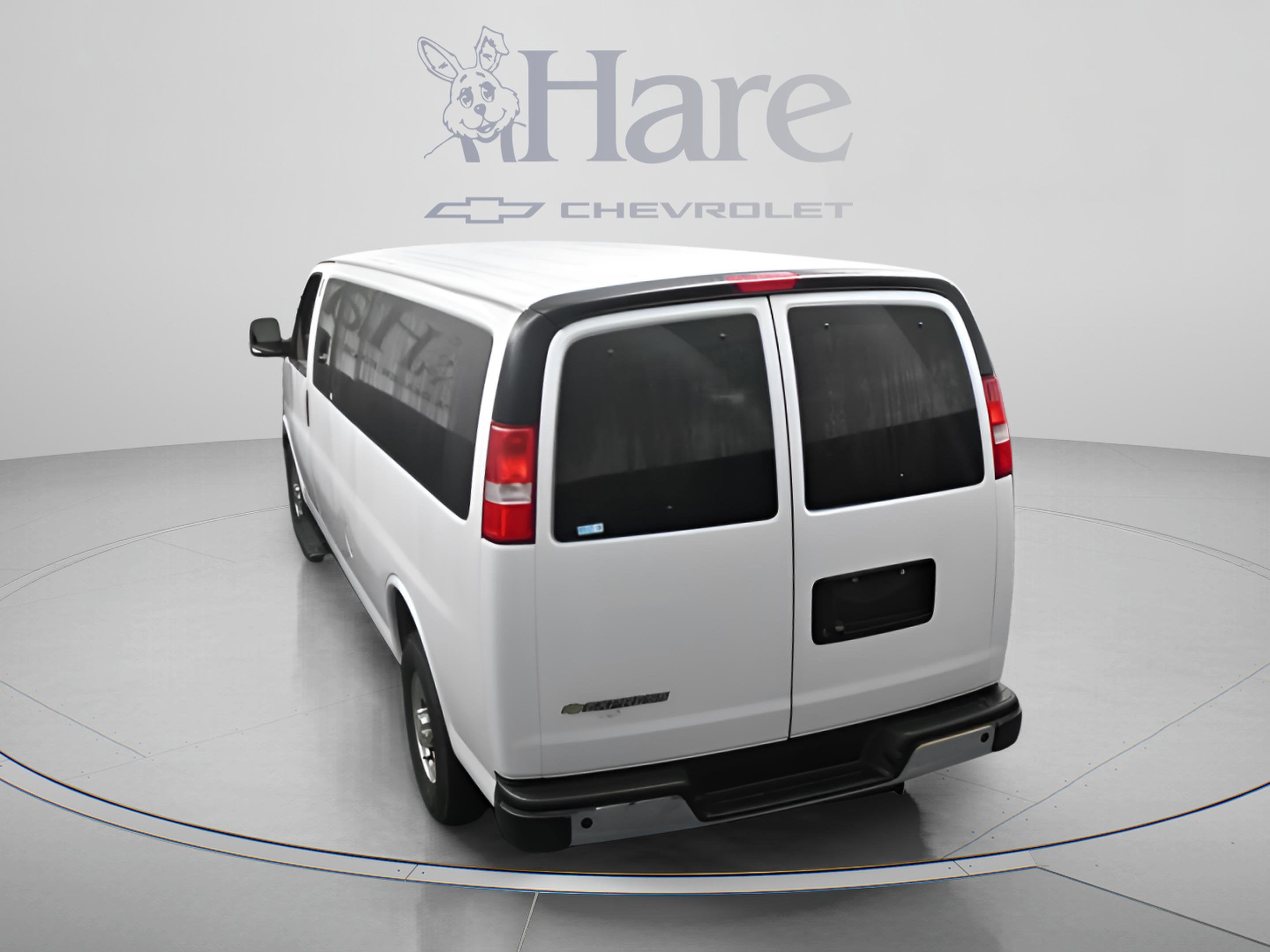2025 Chevrolet Express 3500 LT Passenger
