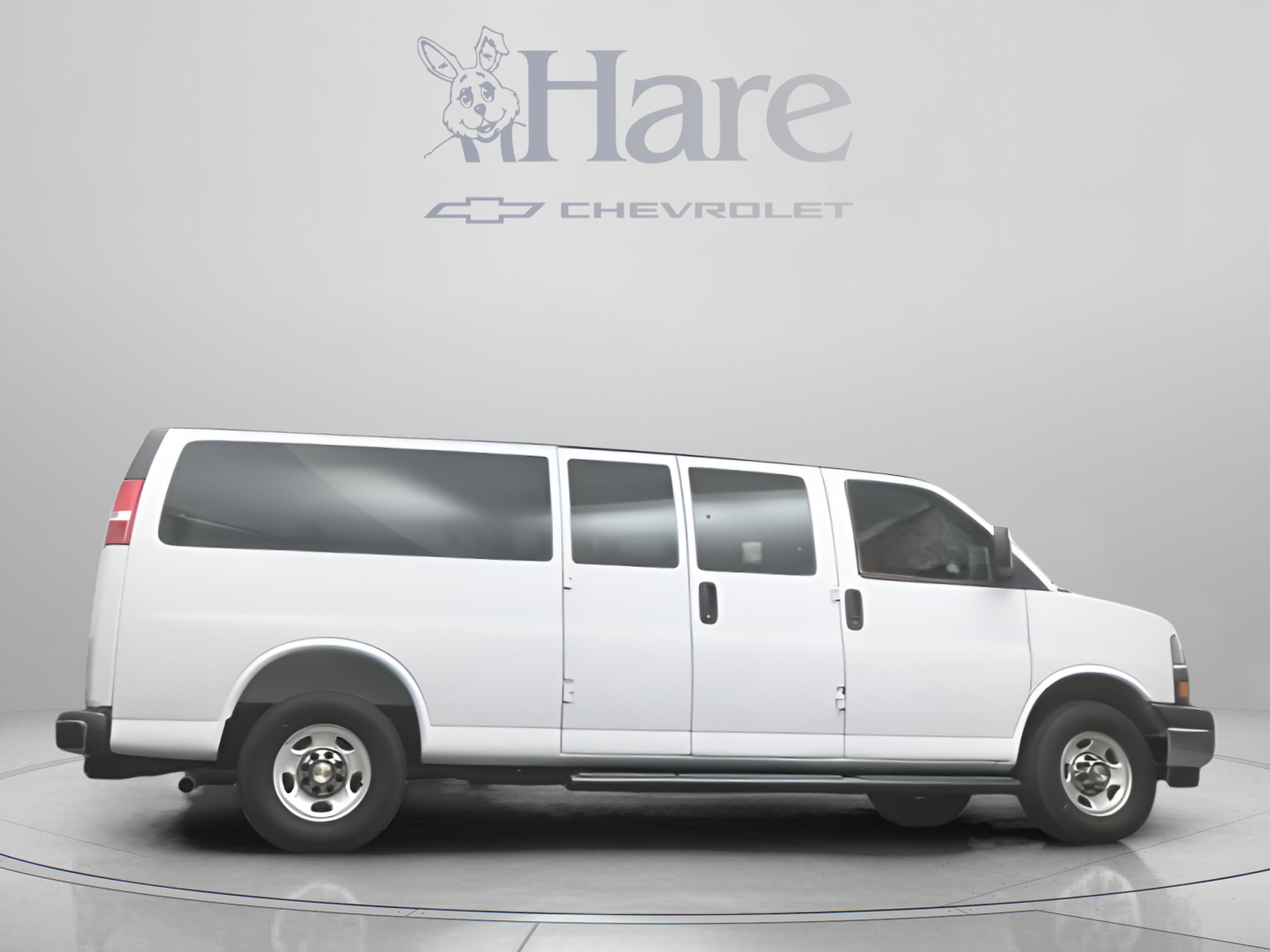 2025 Chevrolet Express 3500 LT Passenger