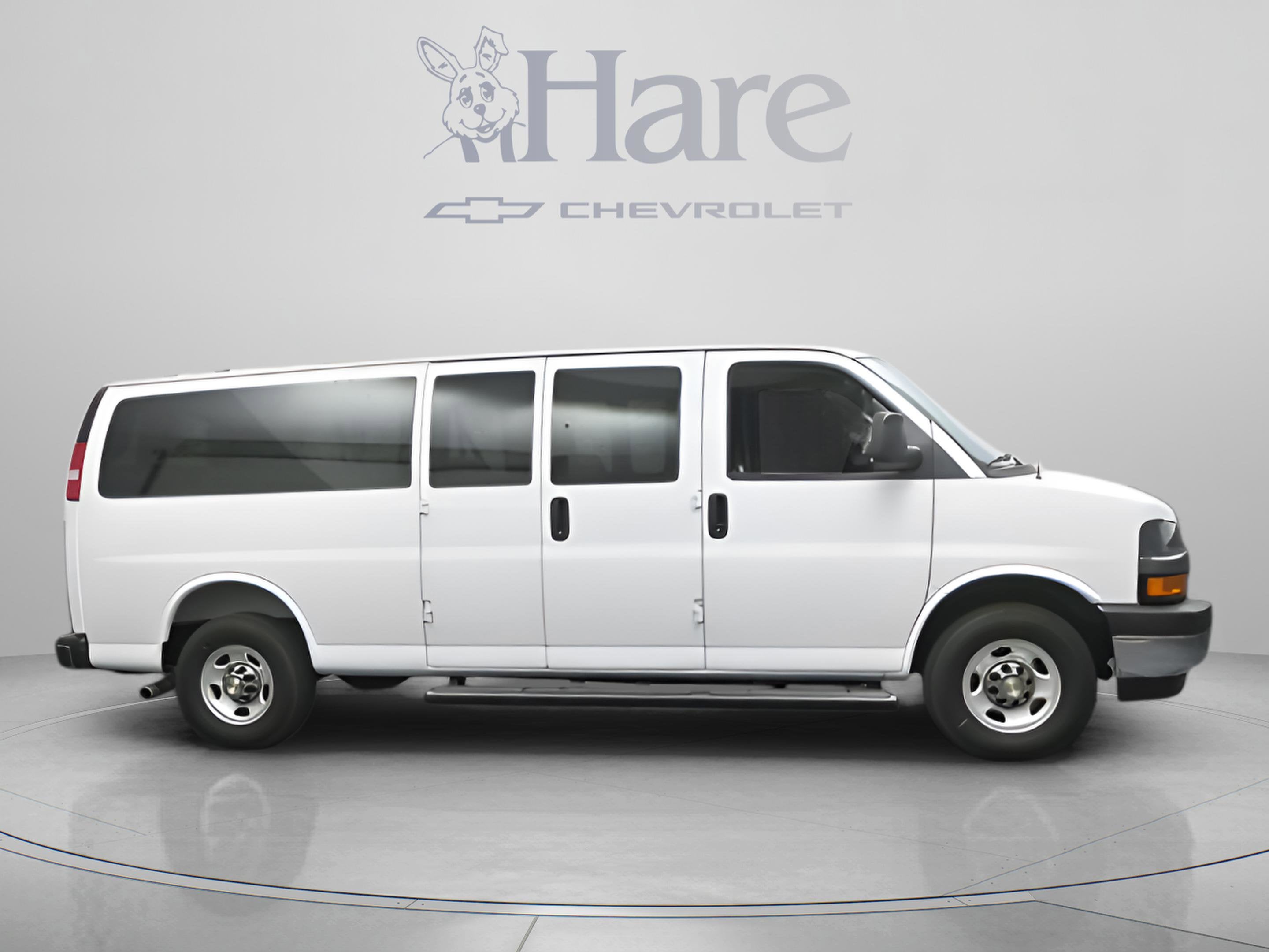 2025 Chevrolet Express 3500 LT Passenger