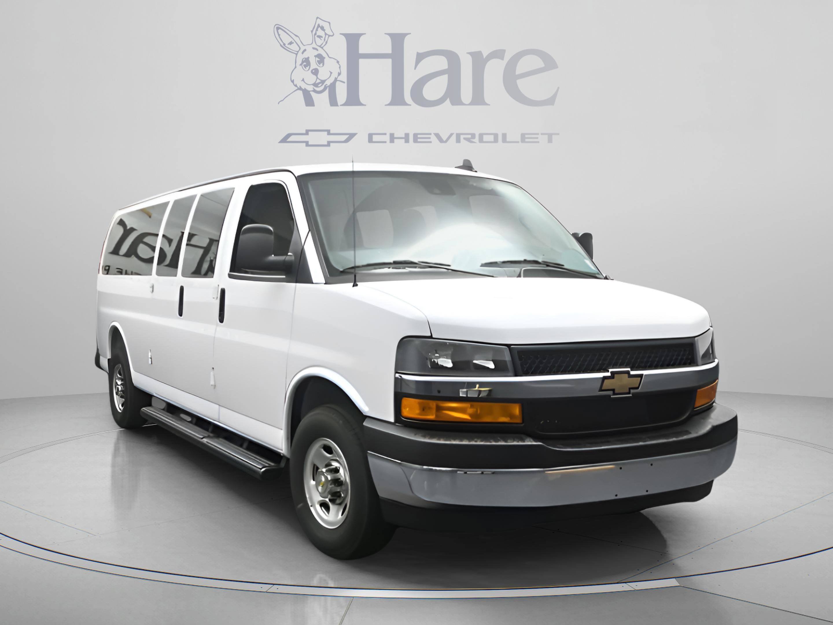 2025 Chevrolet Express 3500 LT Passenger
